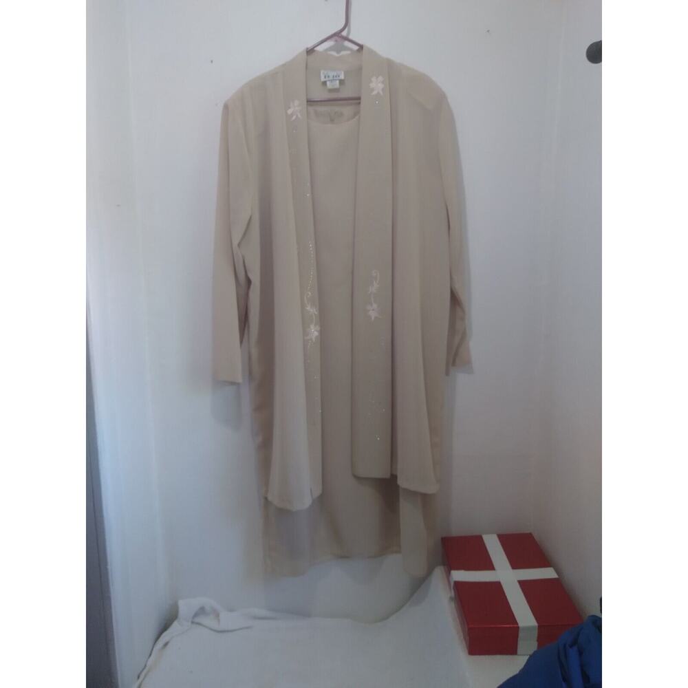 Du-Tel Size 20 Tan Dress With Long Sleeve Matching Over Shirt Church